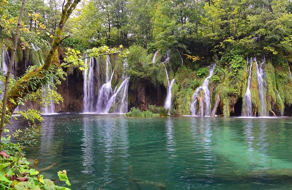 Plitvice Lakes : La Magie de la Nature